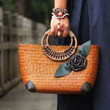 Vintage Rose Woven Handbag: Retro Charm for Leisurely Beach Vacations