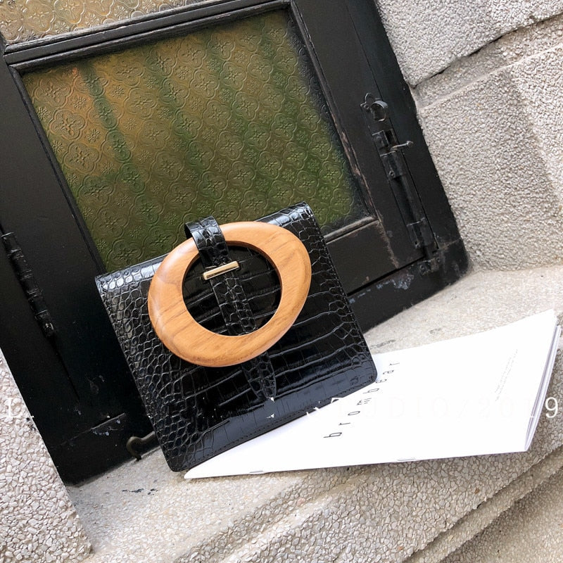 High Quality Princess Inspired Handbag With Round Wood Handle