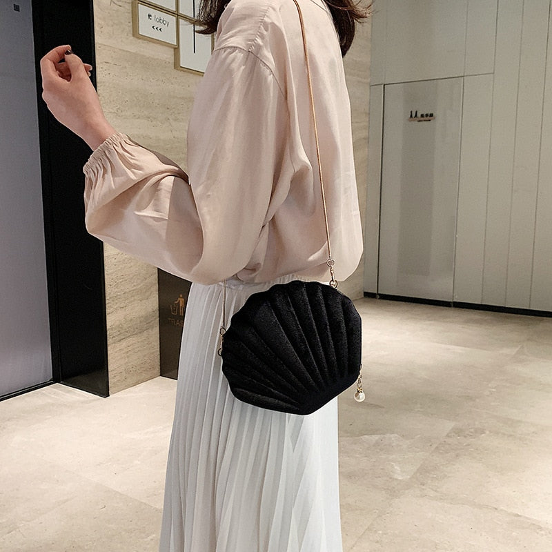 Shell Design Velvet Bag - The Trendy Accessories Store