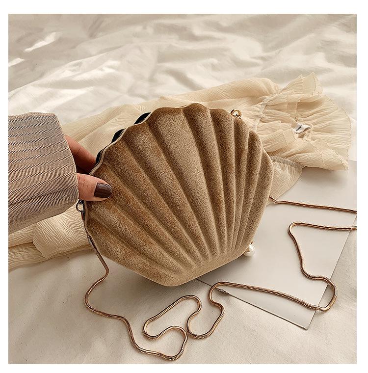 Shell Design Velvet Bag - The Trendy Accessories Store