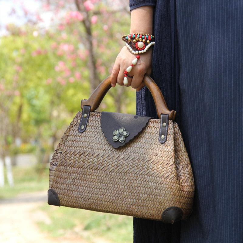 Vintage wooden handle handbag