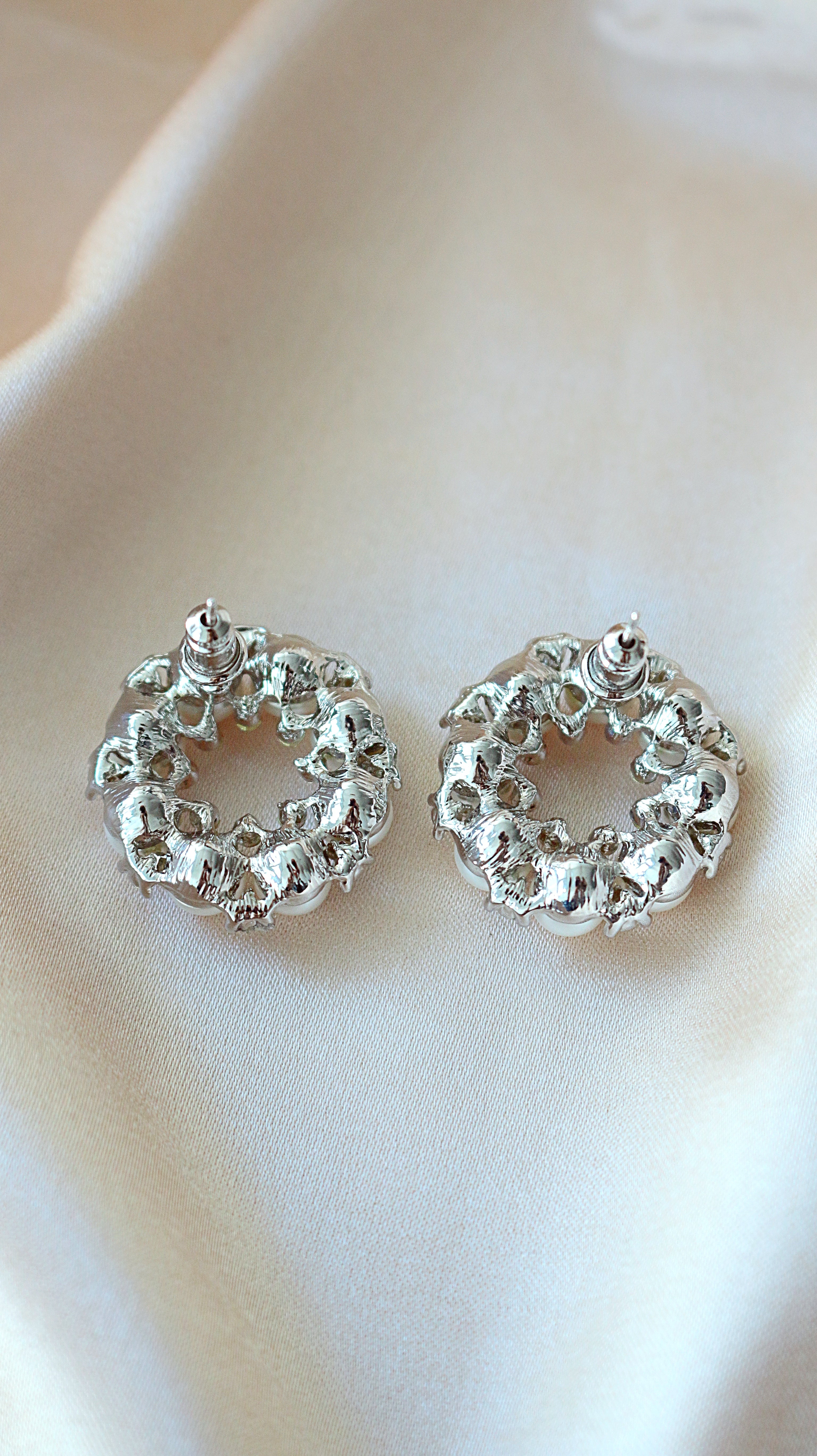 14 Karats Gold Plated Vintage Geometric Stud Earrings - The Trendy Accessories Store